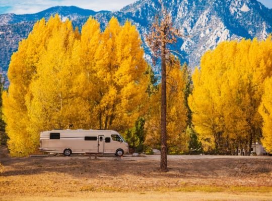 motorhome-rv-in-california-PTPFSZR.jpg